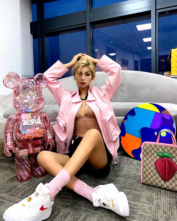 kelseydopegal instagram image archive image
