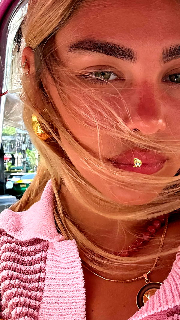 maya.keyy instagram image archive image