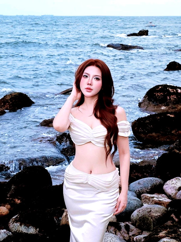 lyhythuedoxinh instagram image archive image
