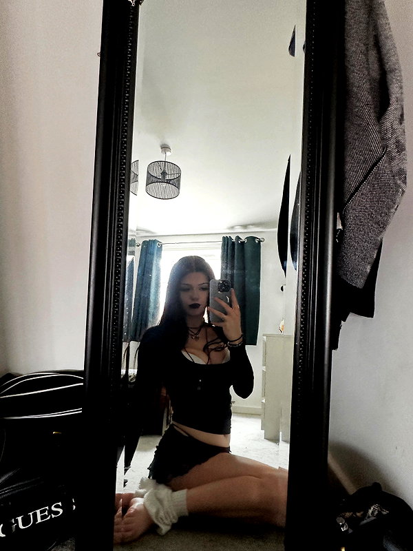 __dedgrl instagram image archive image