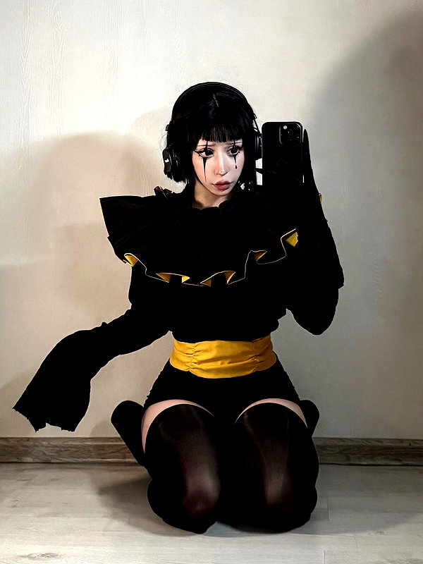 zira_merz instagram image archive image