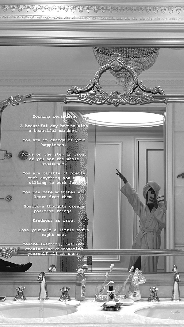zoeliss instagram image archive image