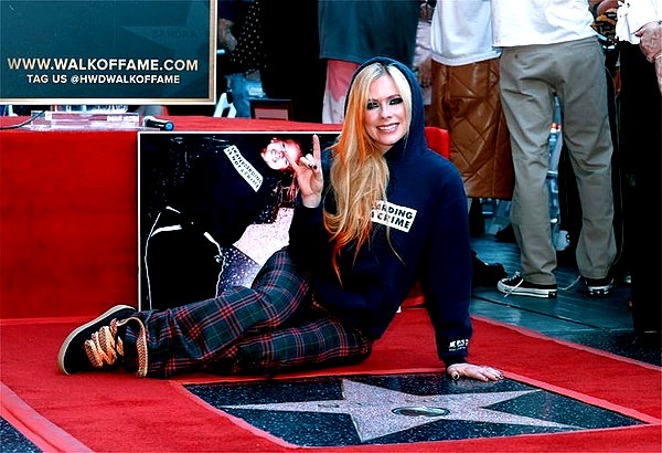 avrillavigne instagram image archive image
