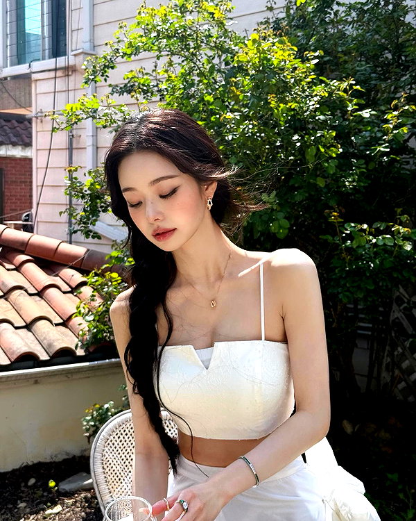 dear.zia instagram image archive image