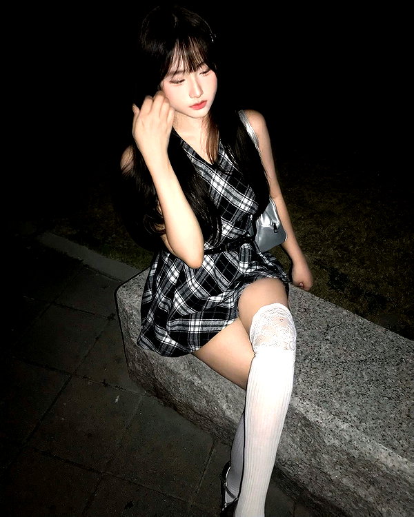 lai_931201 instagram image archive image
