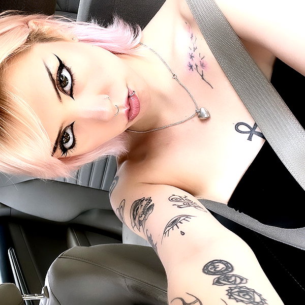 haileylayfield instagram image archive image