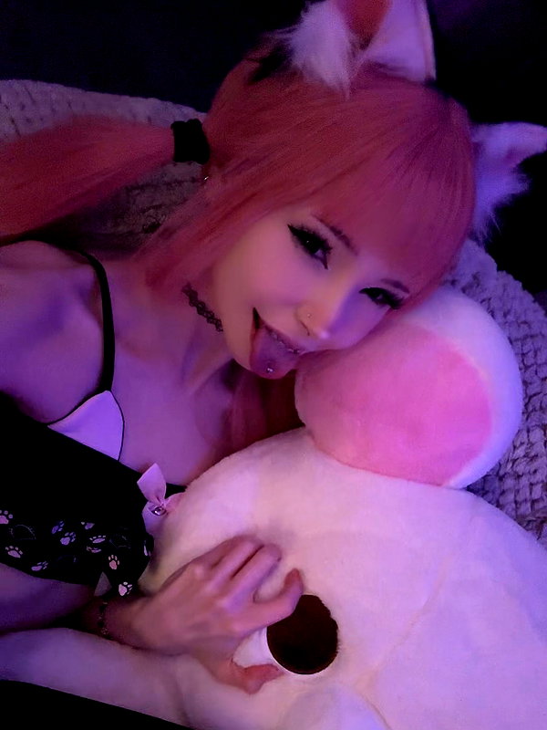 mennyaah instagram image archive image