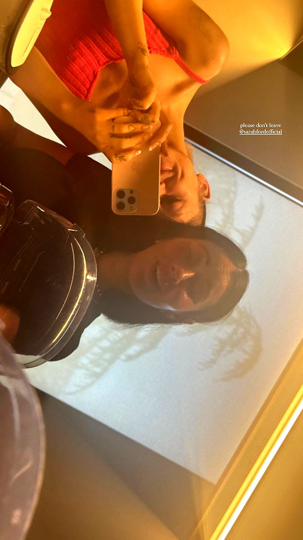 arianagrande instagram image archive image