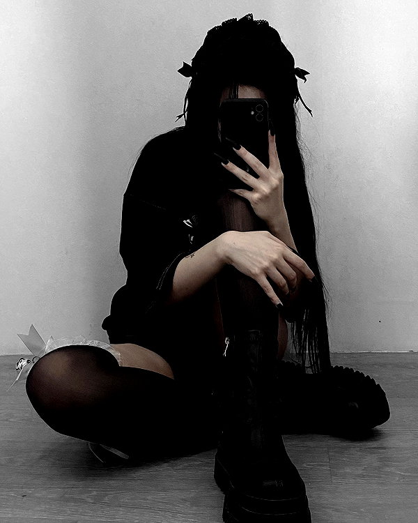 glowmoonshorty instagram image archive image