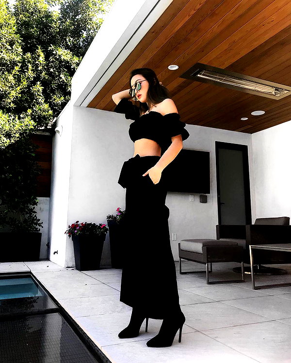 emily.ghoul instagram image archive image