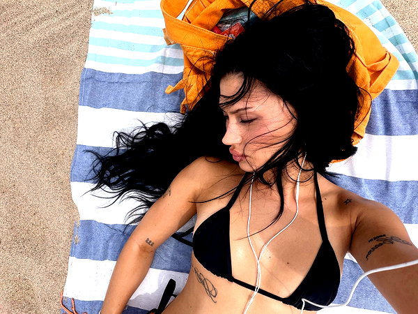 karolinaawasik instagram image archive image