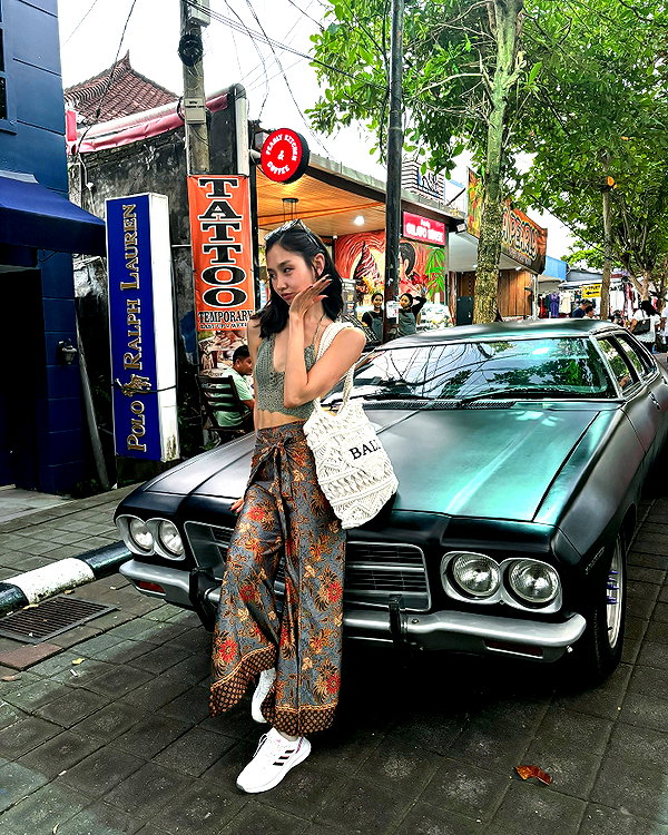 indra0102_ instagram image archive image