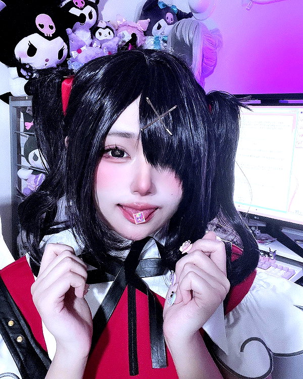 purinn_cos instagram image archive image