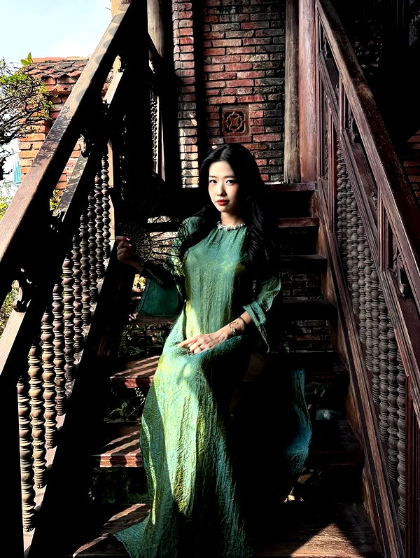 lyhythuedoxinh instagram image archive image