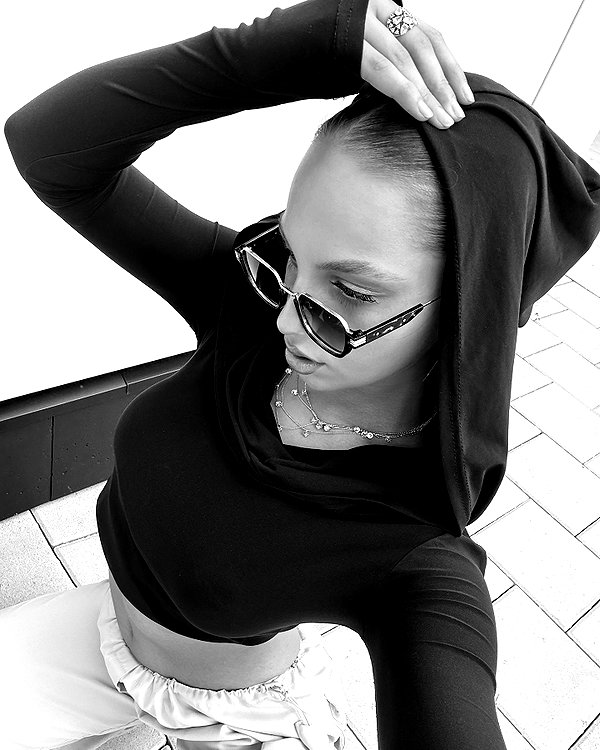 ariana_vomi instagram image archive image