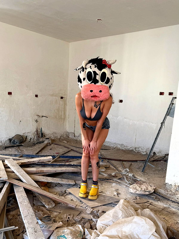 gal__wolfson instagram image archive image