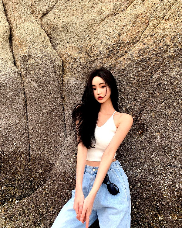 daxbin instagram image archive image