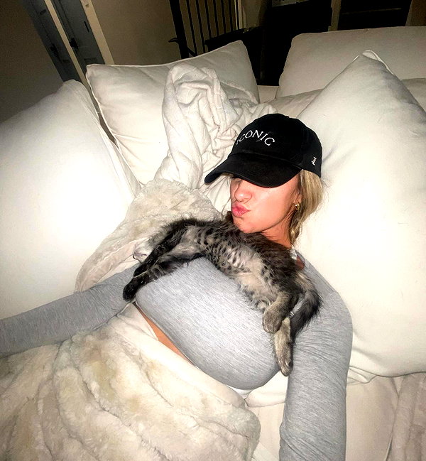 kaylasimmmons instagram image archive image