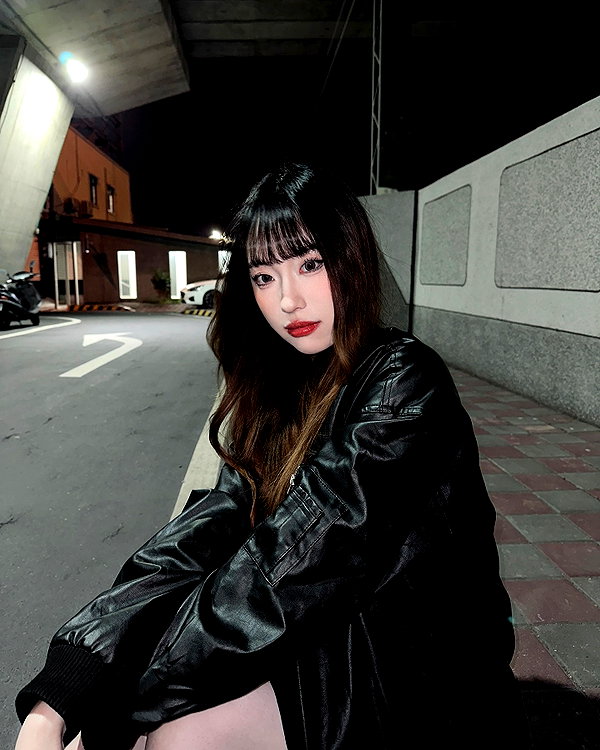 ku._03 instagram image archive image