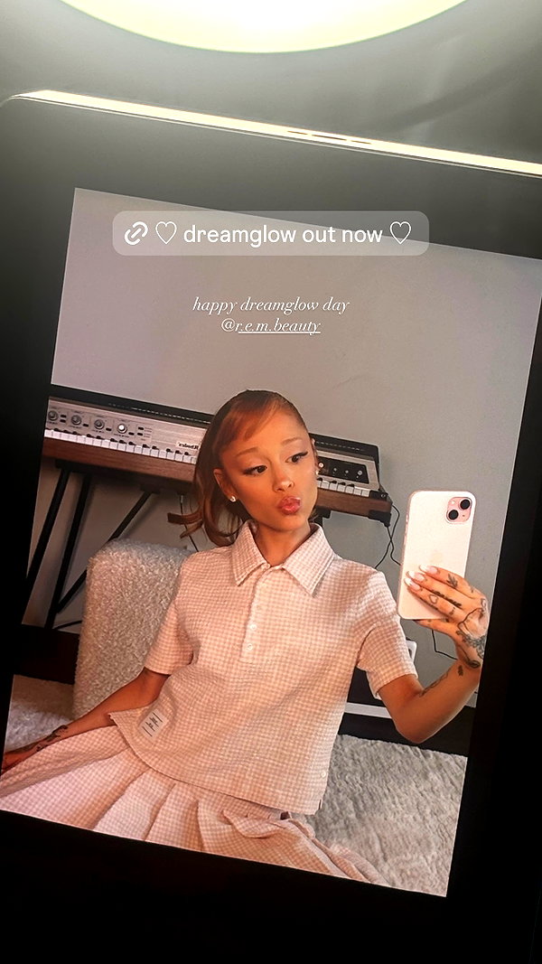arianagrande instagram image archive image