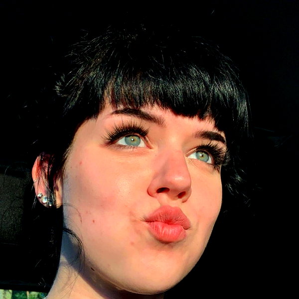 yeahimcaroline instagram image archive image