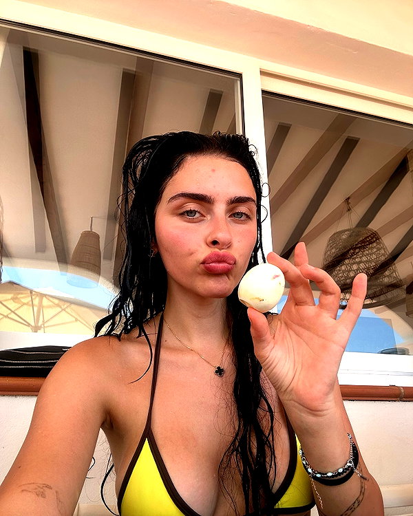 laurenhamden instagram image archive image