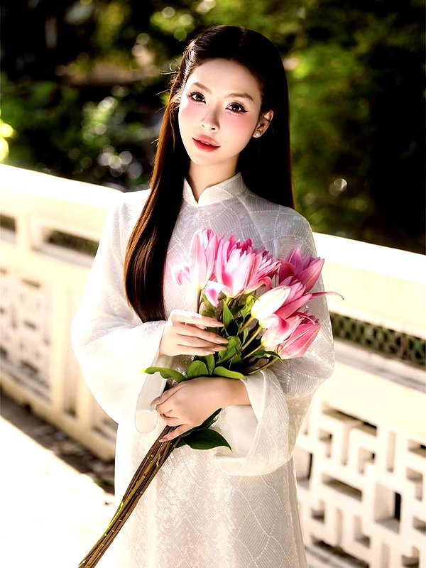 lyhythuedoxinh instagram image archive image
