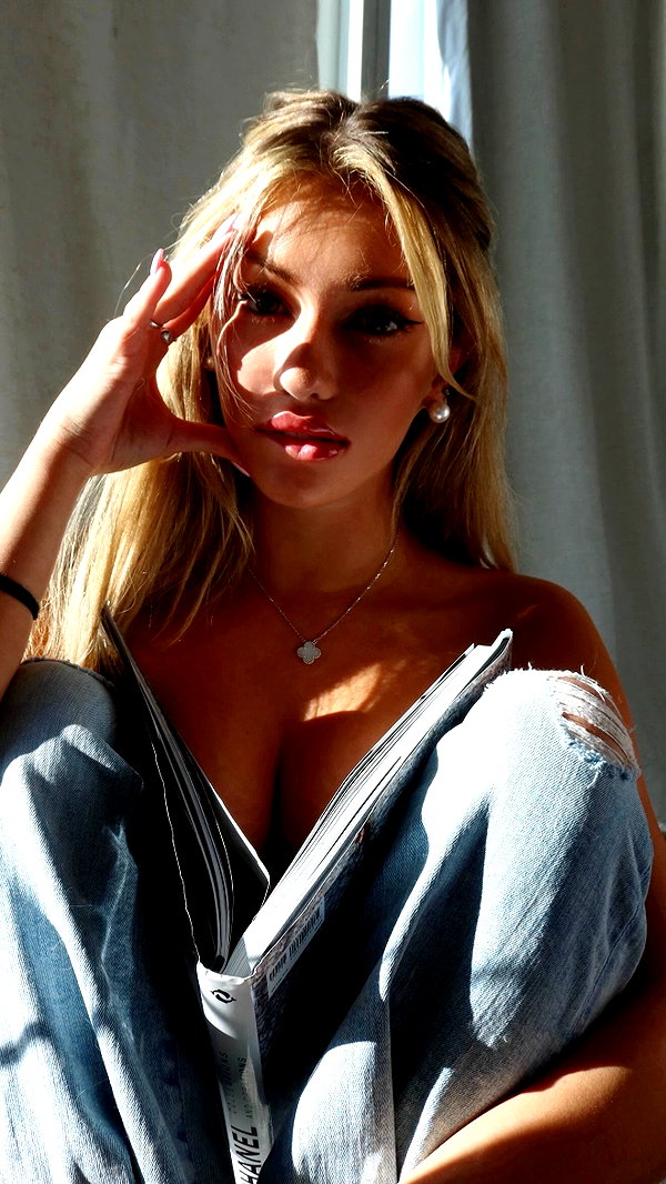 breckiehill instagram image archive image