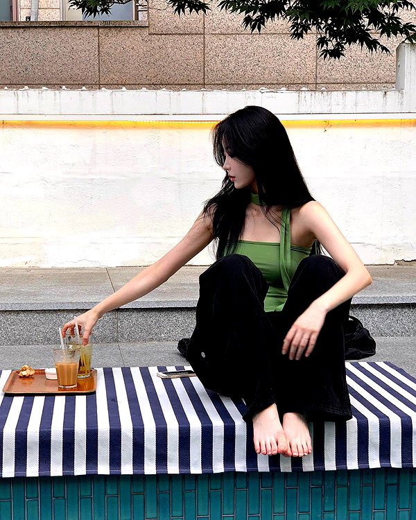 daxbin instagram image archive image