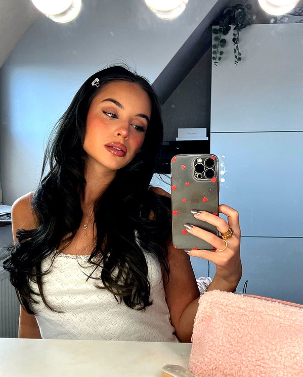 zoeliss instagram image archive image