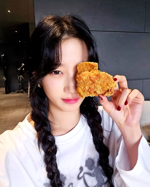 zuhazana instagram image archive image