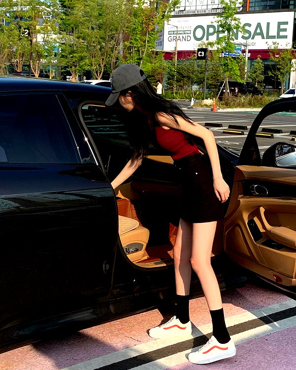 daxbin instagram image archive image