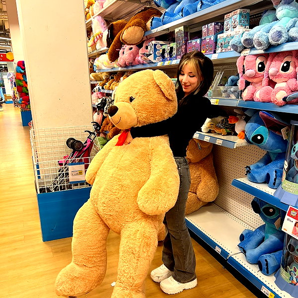 danielle.mercedie instagram image archive image