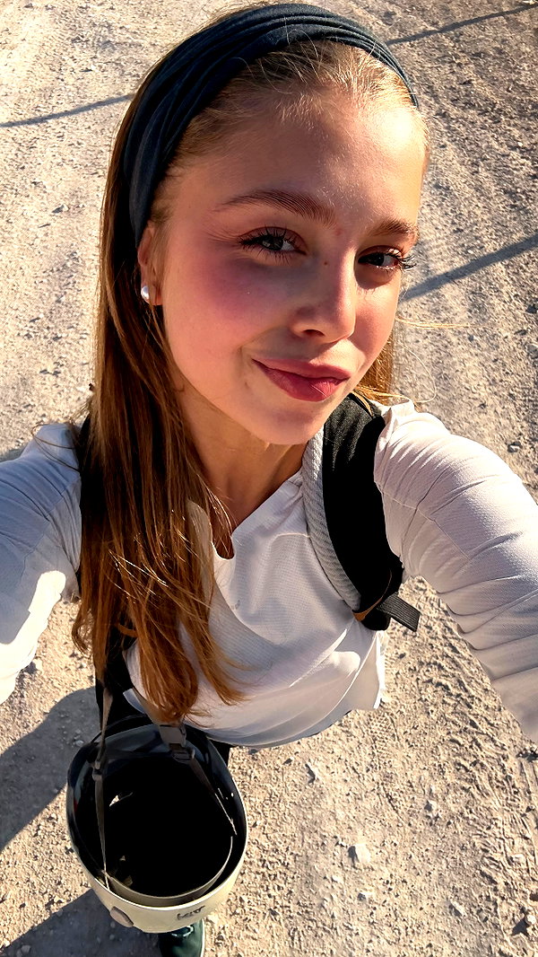 mishel_d_ instagram image archive image