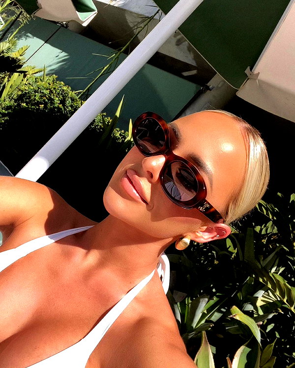allieauton instagram image archive image