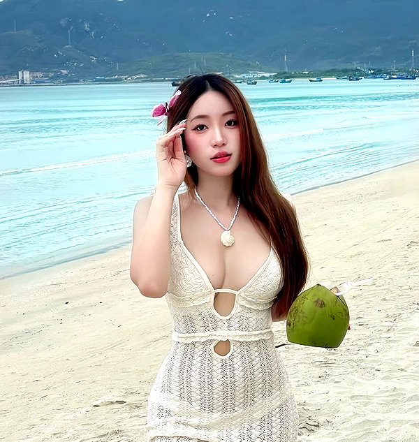 lyhythuedoxinh instagram image archive image