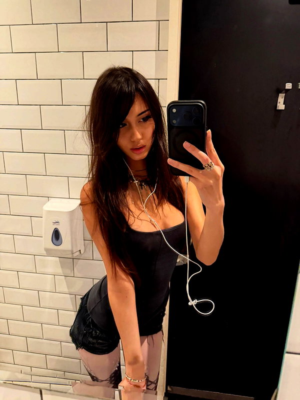 183xei instagram image archive image