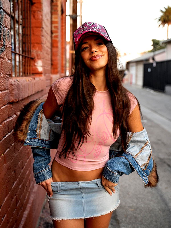 sadieemckennaa instagram image archive image