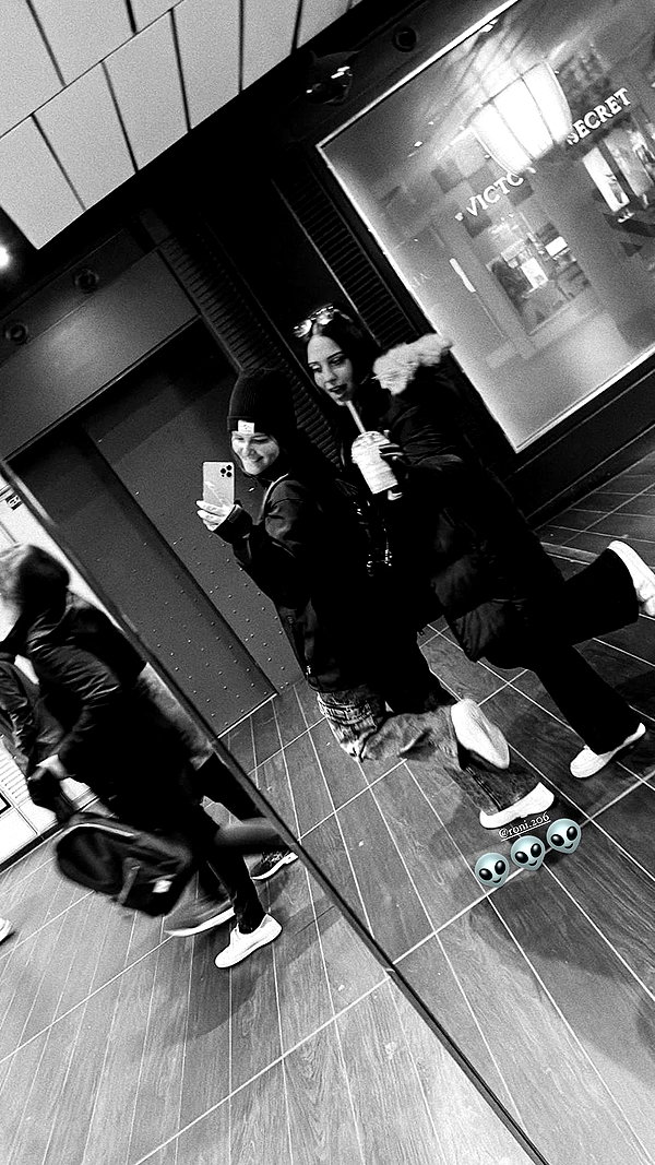 nicole.shpo instagram image archive image