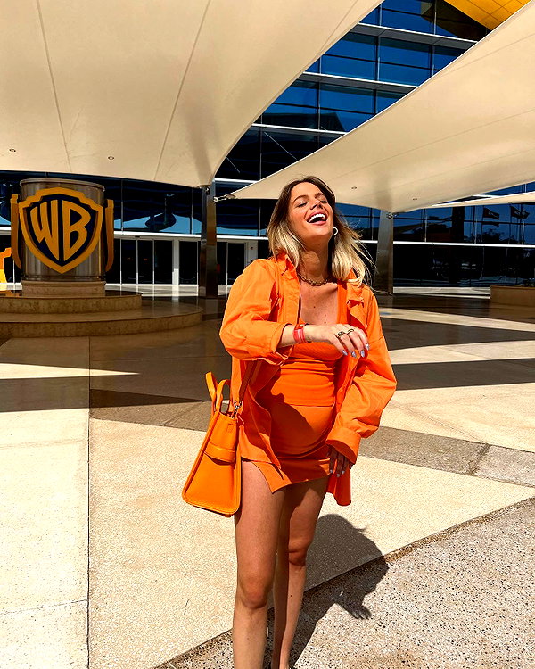 barzomer instagram image archive image