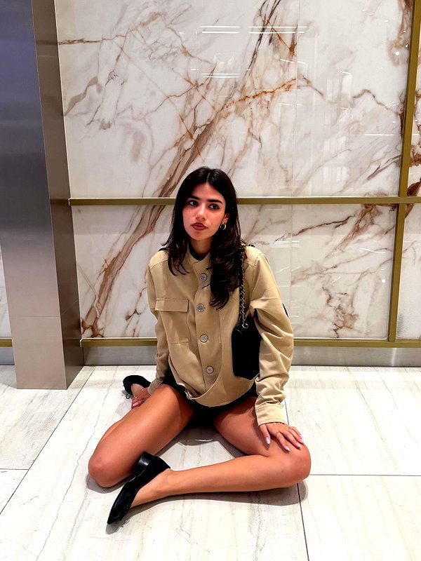 ainaratorneg instagram image archive image