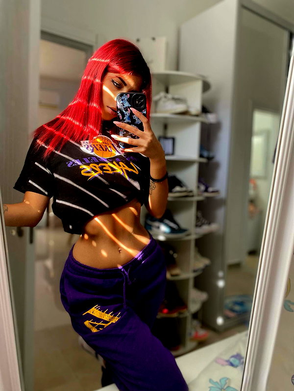shanidahan7 instagram image archive image