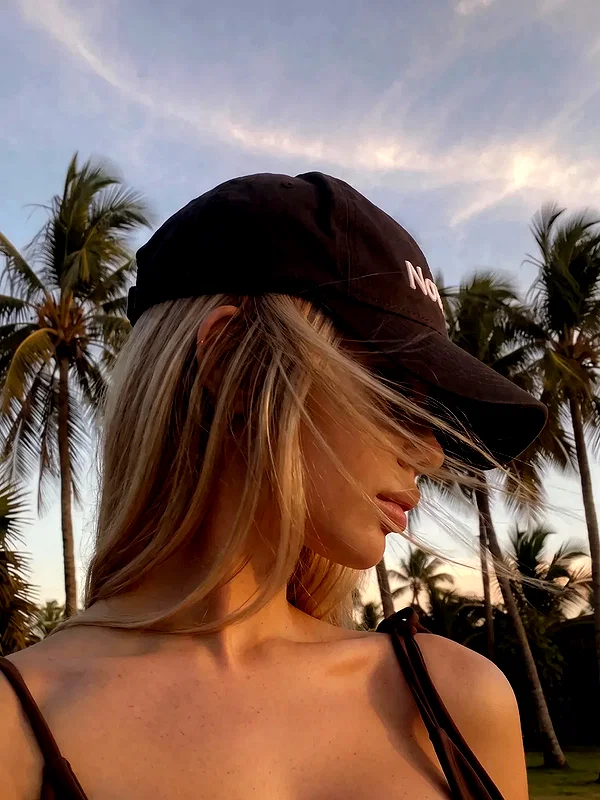 nova.lunn instagram image archive image