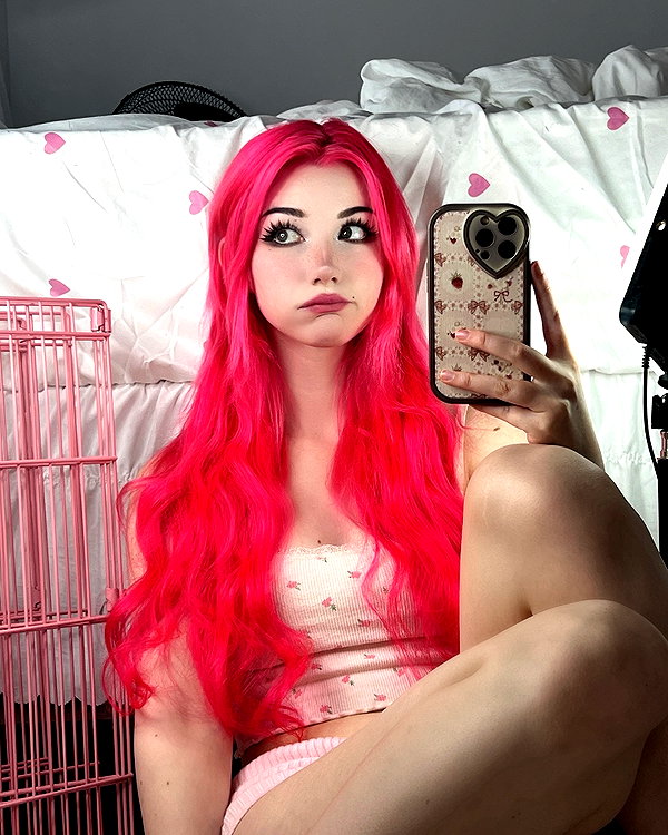 danielle.mercedie instagram image archive image