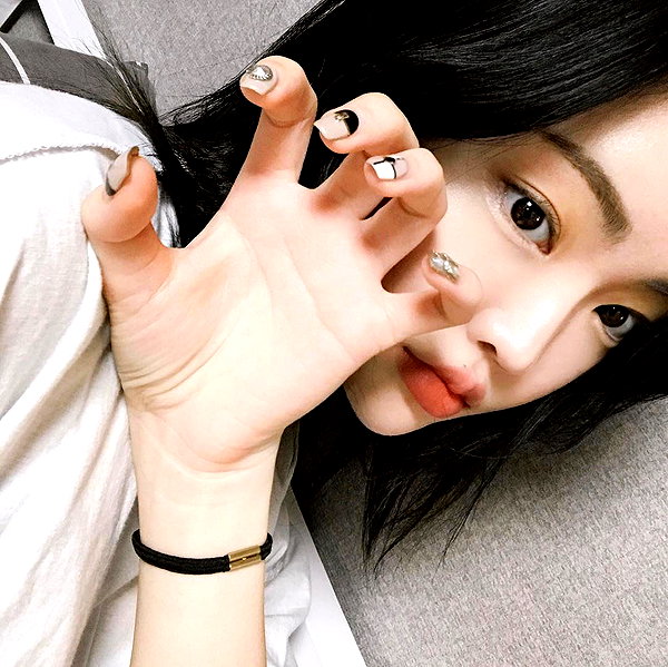 daxbin instagram image archive image