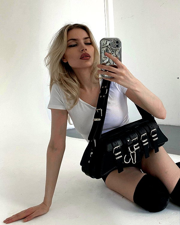 alien.hanna instagram image archive image