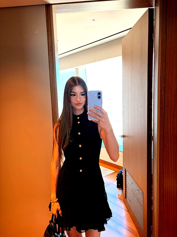 brookemonk instagram image archive image