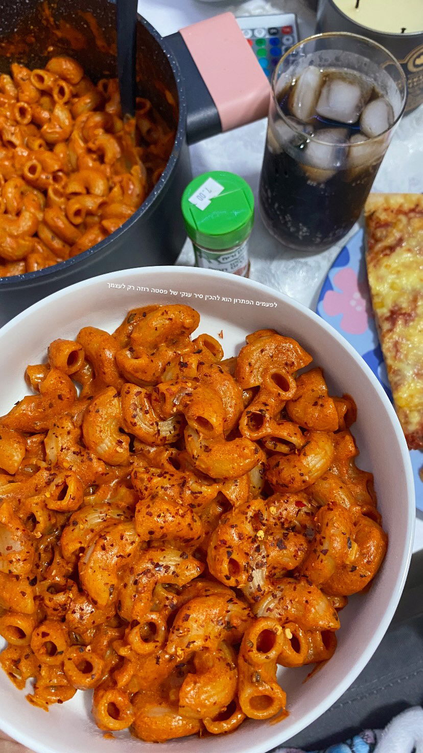 shanidahan7 instagram image archive image