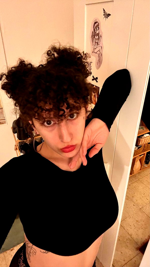 alma.almog instagram image archive image