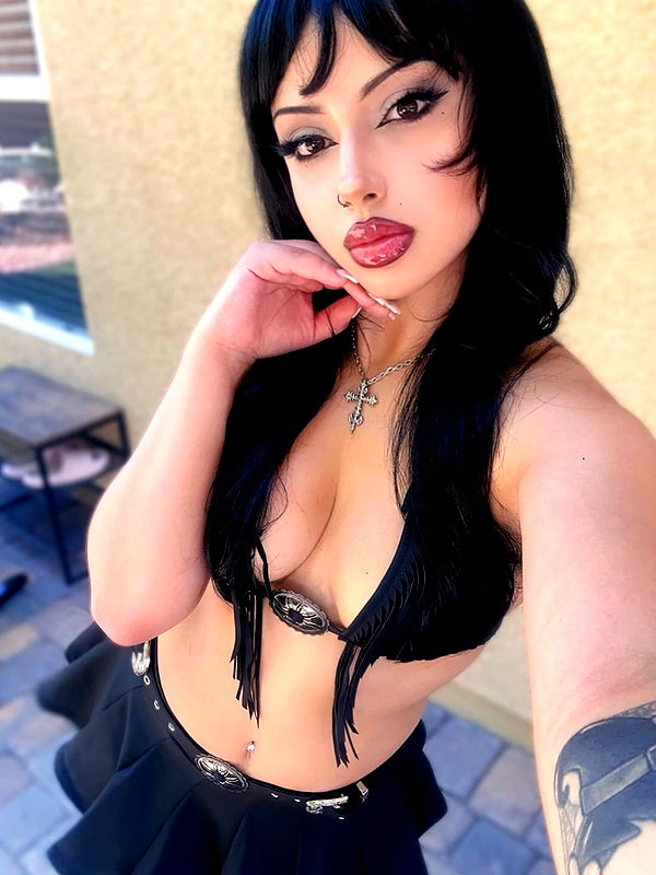 lilznv.official instagram image archive image